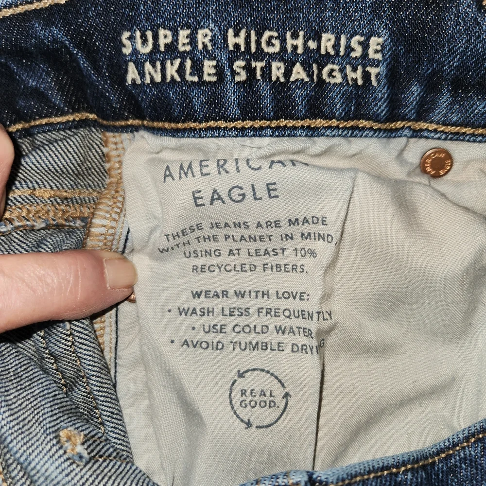 American Eagle Super High Rise Ankle Straight Dark Wash Size 00 Short Stretchy